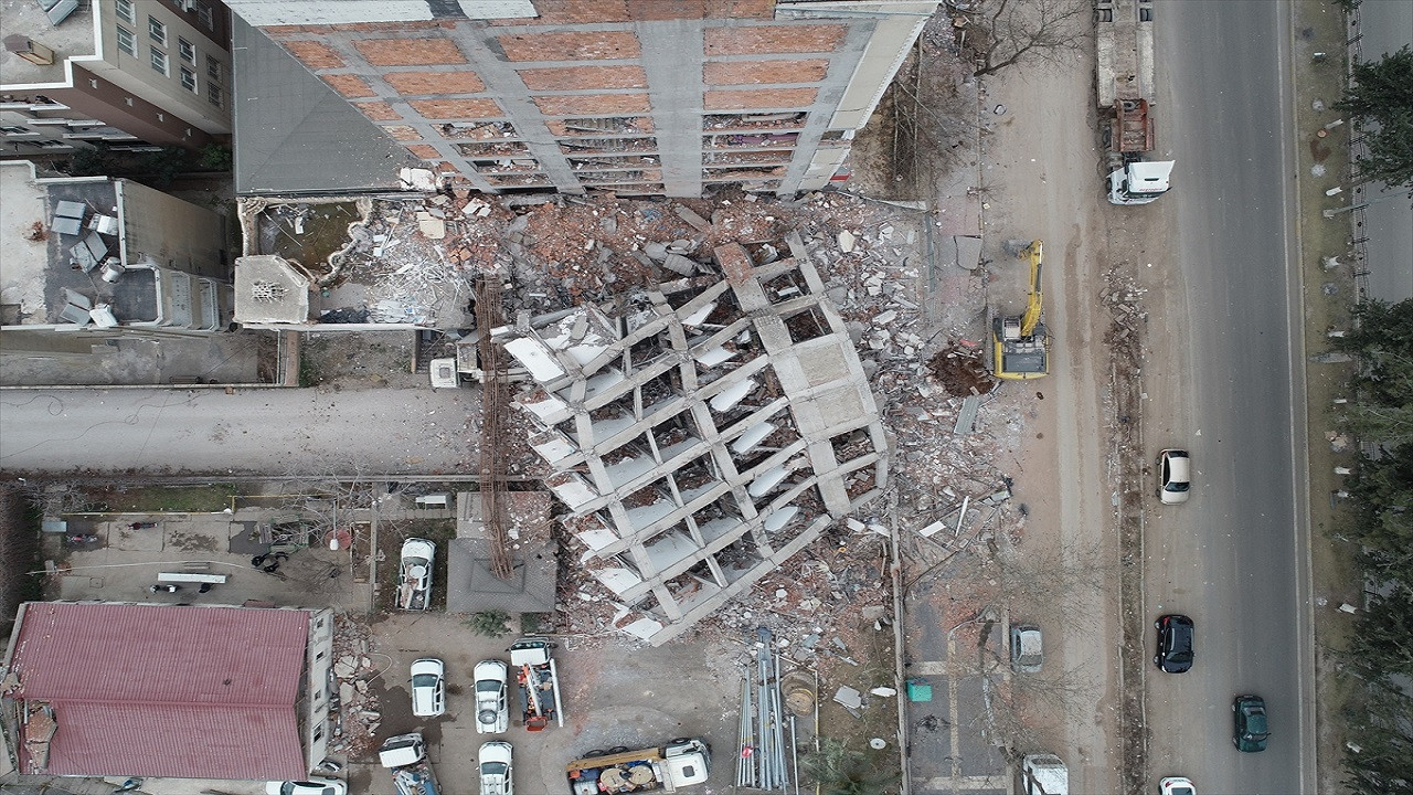 Doç. Dr. İnan Keskin: Düzgün inşaat yeterli değil uygun zemin şart