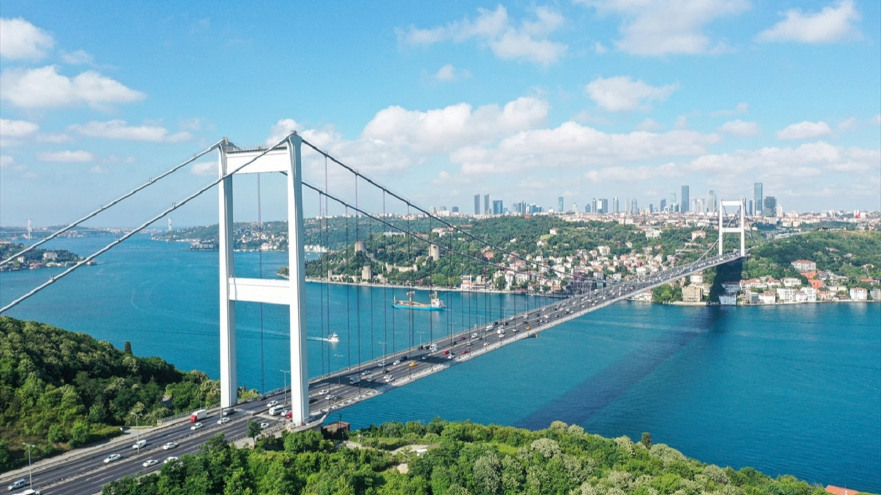 Türkiye'nin Köprülerin Özelleştirilmesi için Ernst & Young'a Danışmanlık Yetkisi Verdi