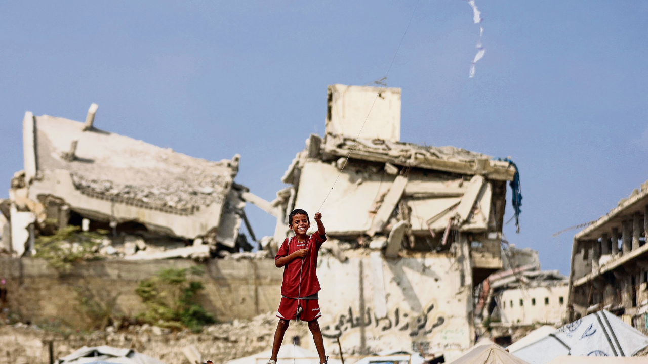 Cumhuriyetçiler, Trump'ın Gazze planı için yarışıyor

 Planın ana üstlenicisi için yılda 1,7 milyar dolar gelir öngörülüyor

 Florida’daki tartışmalı göçmen gözaltı merkezini işleten şirket, milyarlarca dolarlık ihalede öne çıkan isimlerden biri oldu