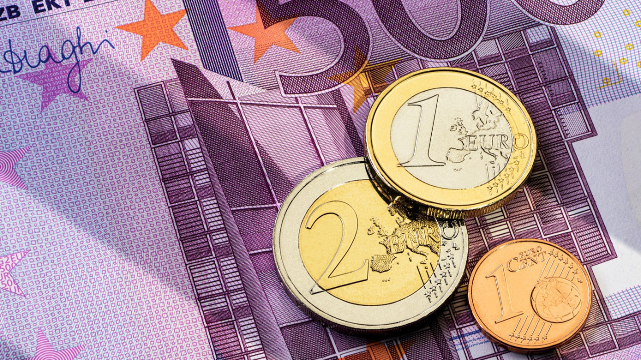 AB e-ticarette dışarından gelen küçük paketlerden 3 euro vergi alacak