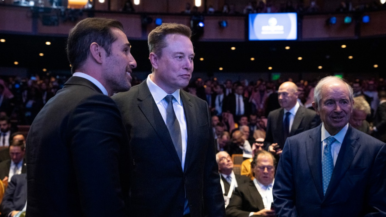 AB'yi Nazi Almanyası'na benzeten Elon Musk: Avrupa Birliği ortadan kaldırılmalı, egemenlik tek tek ülkelere geri verilmeli (via @nytimes)