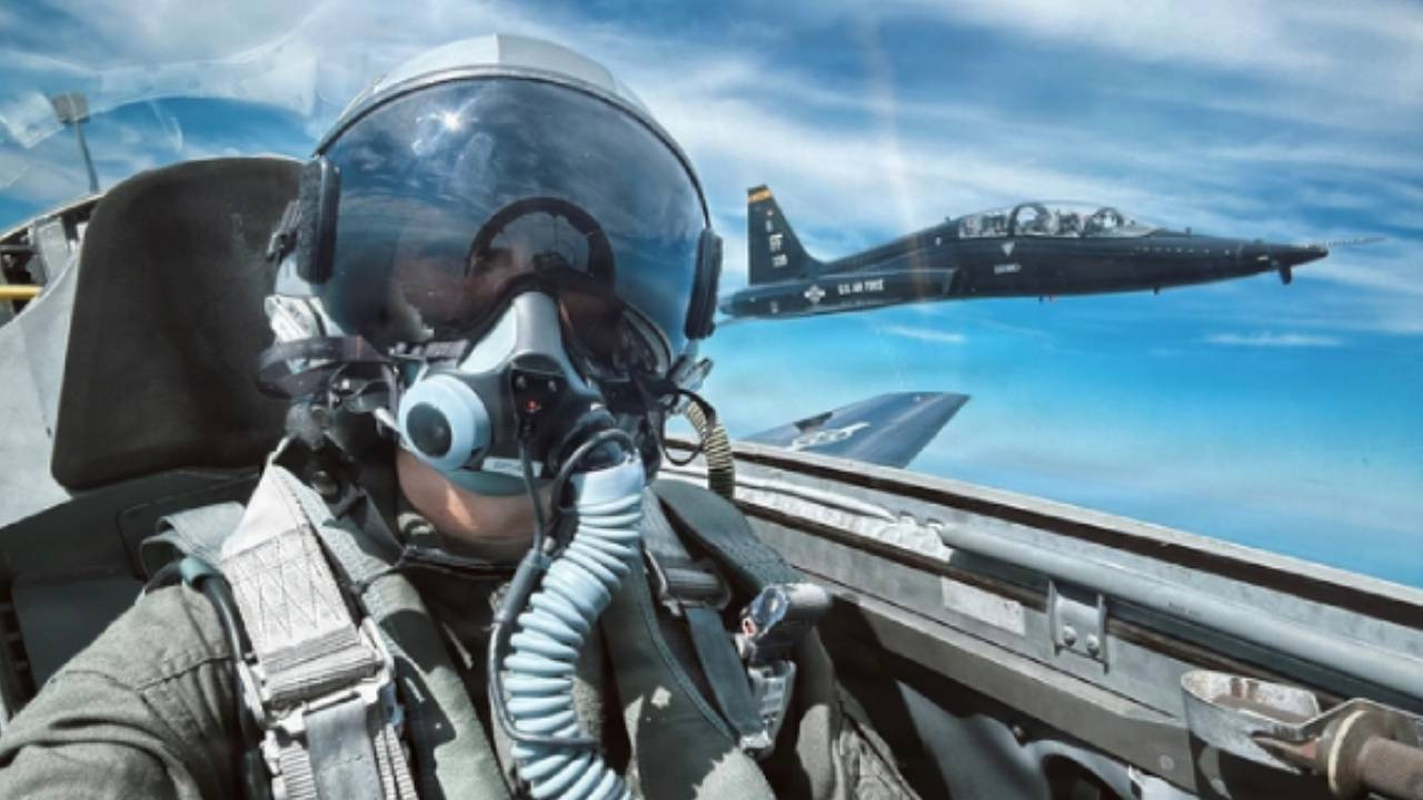 Asya'da bütün süper güçler karşı karşıya:

ABD, Rusya ve Çin'in bombardıman uçakları havalandı