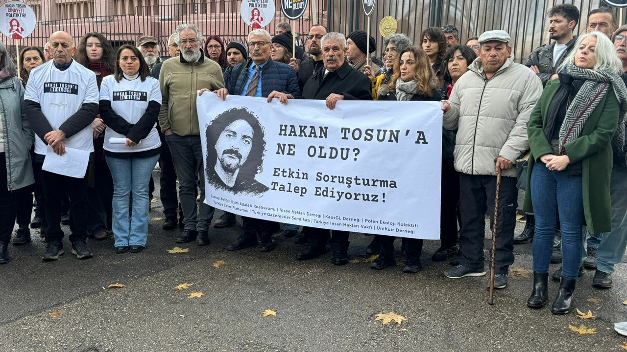 Bakanlık önünde 'etkin soruşturma' çağrısı: 'Hakan Tosun’a ne olduğu 63 gündür karanlıkta'