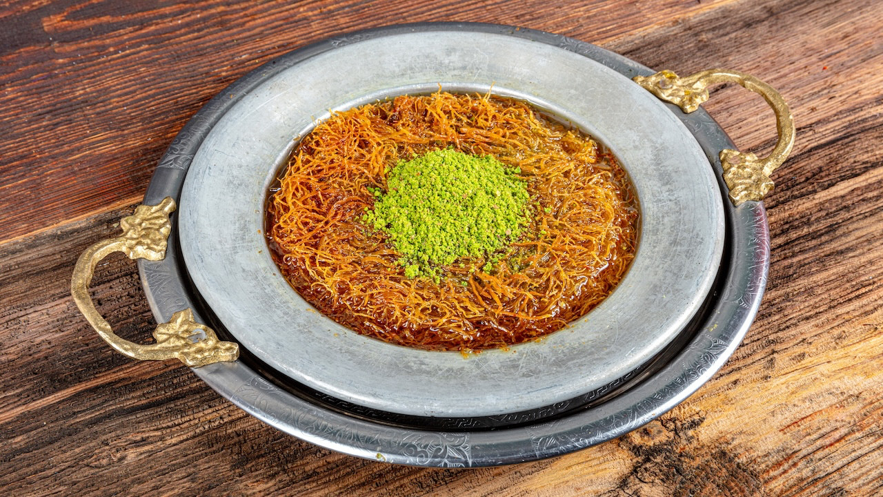 Taste Atlas dünyanın en iyi 100 tatlısını sıraladı 

 Antakya Künefesi listeye bir numaradan yerleşti 

 Türk mutfağı ilk 25'e 6 tatlıyla girdi