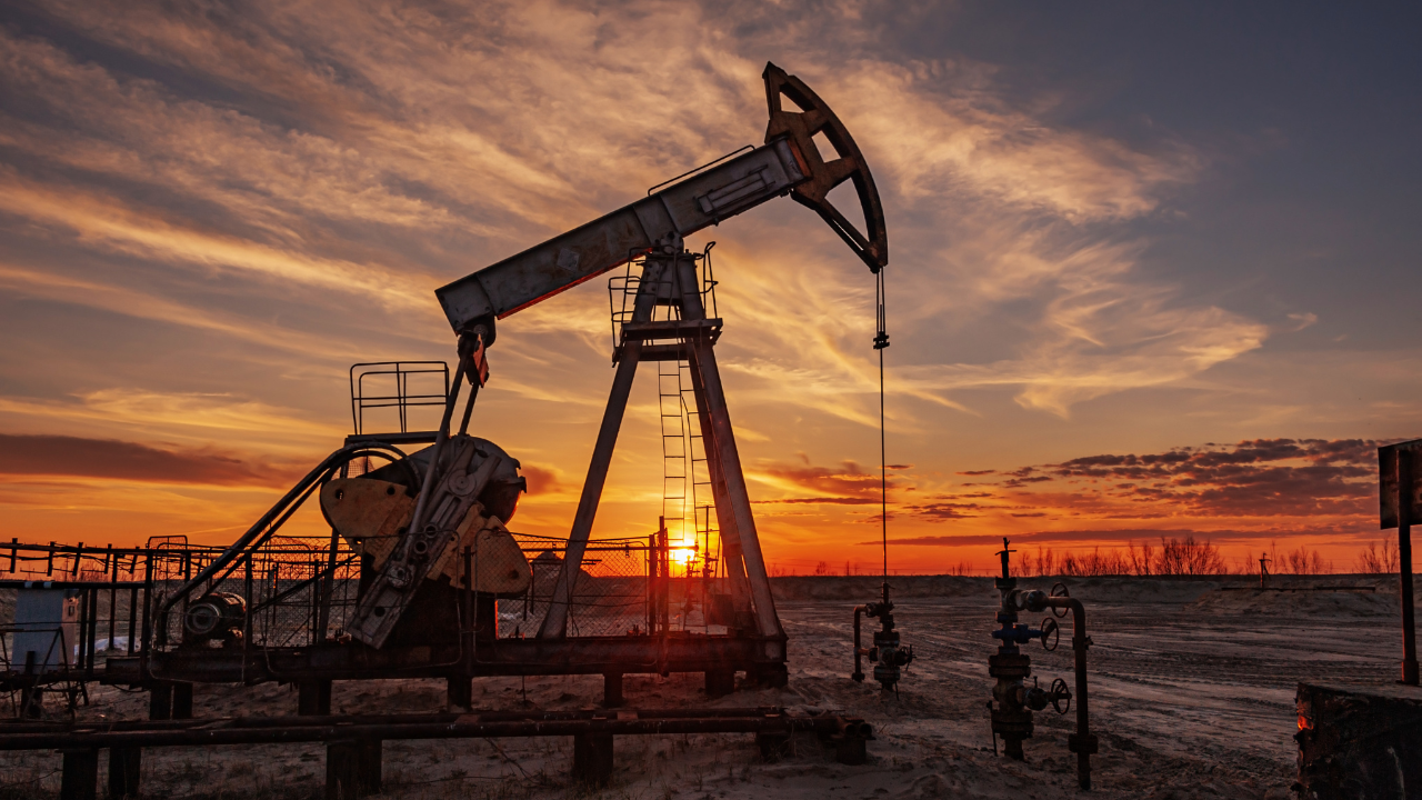 Petrol fiyatları mayıs ayından bu yana ilk kez 60 doların altına indi