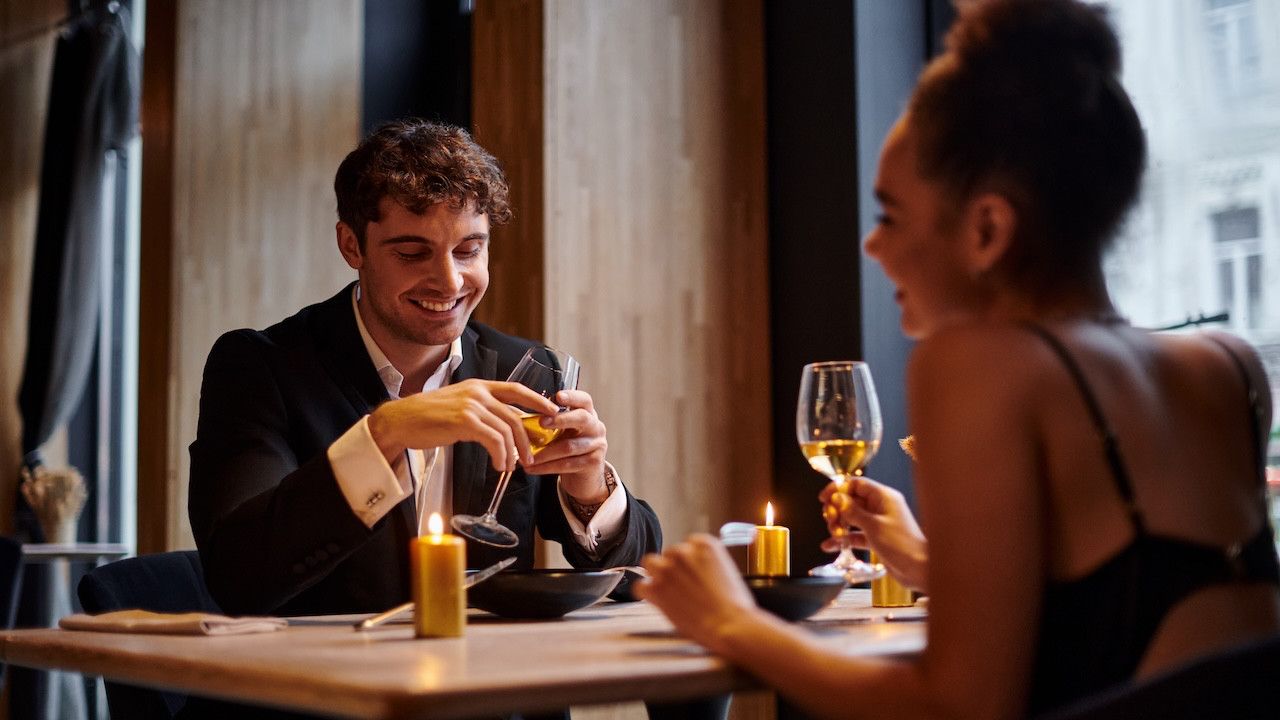 Yüksek maliyetli çöpçatanlık: Yapay zeka tabanlı Keeper nasıl çalışıyor? 

 Sistem, başlayan ilişki  evliliğe giderse erkek kullanıcılardan yaklaşık 50 bin dolarlık bir ücret talep ediyor