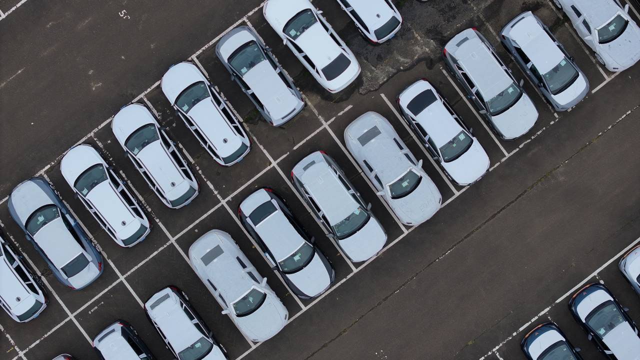 Ticaret Bakanlığı'nın Otomobil Kiralama Taslağı: Yaş, Kilometre Sınırları Getiriliyor