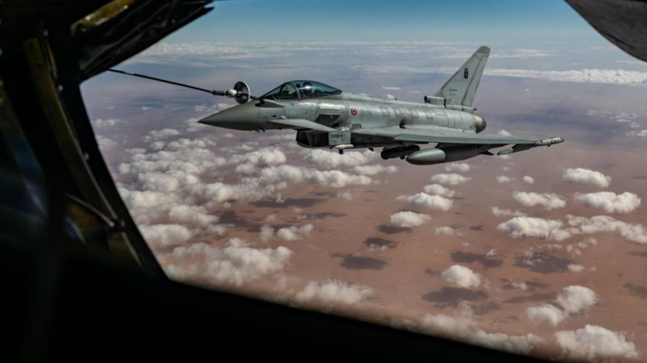 İngiltere, İran Saldırısına Hazırdır: Eurofighter Uçakları Katar'a Gönderildi