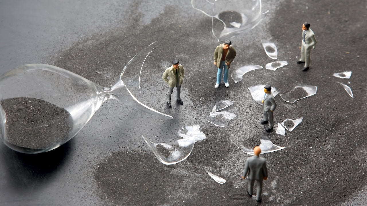 Bugünkü Toplumsal Duygular: Kırılganlık, Çekilme ve Savunma, Mikro Umutlar