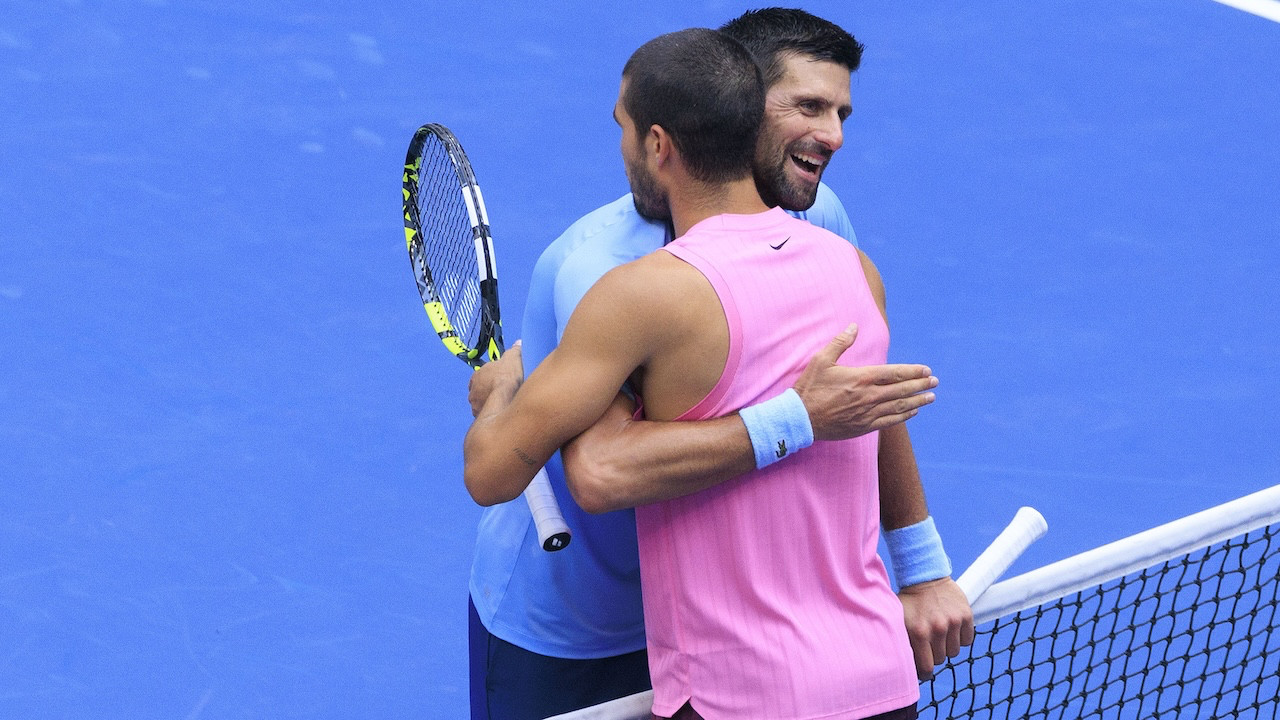 Djokovic ve Alcaraz: Avustralya Açık Finalinde Karşı Karşıya