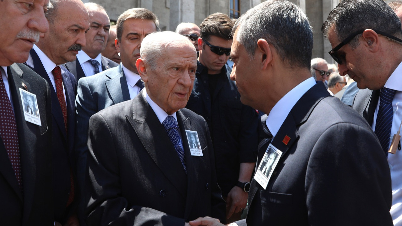 Özgür Özel'in MHP Genel Başkanı Devlet Bahçeli'ye Telefon Ziyareti