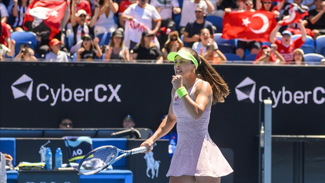 Zeynep Sönmez, Kadınlar Dünya Sıralamasında Yeniliği