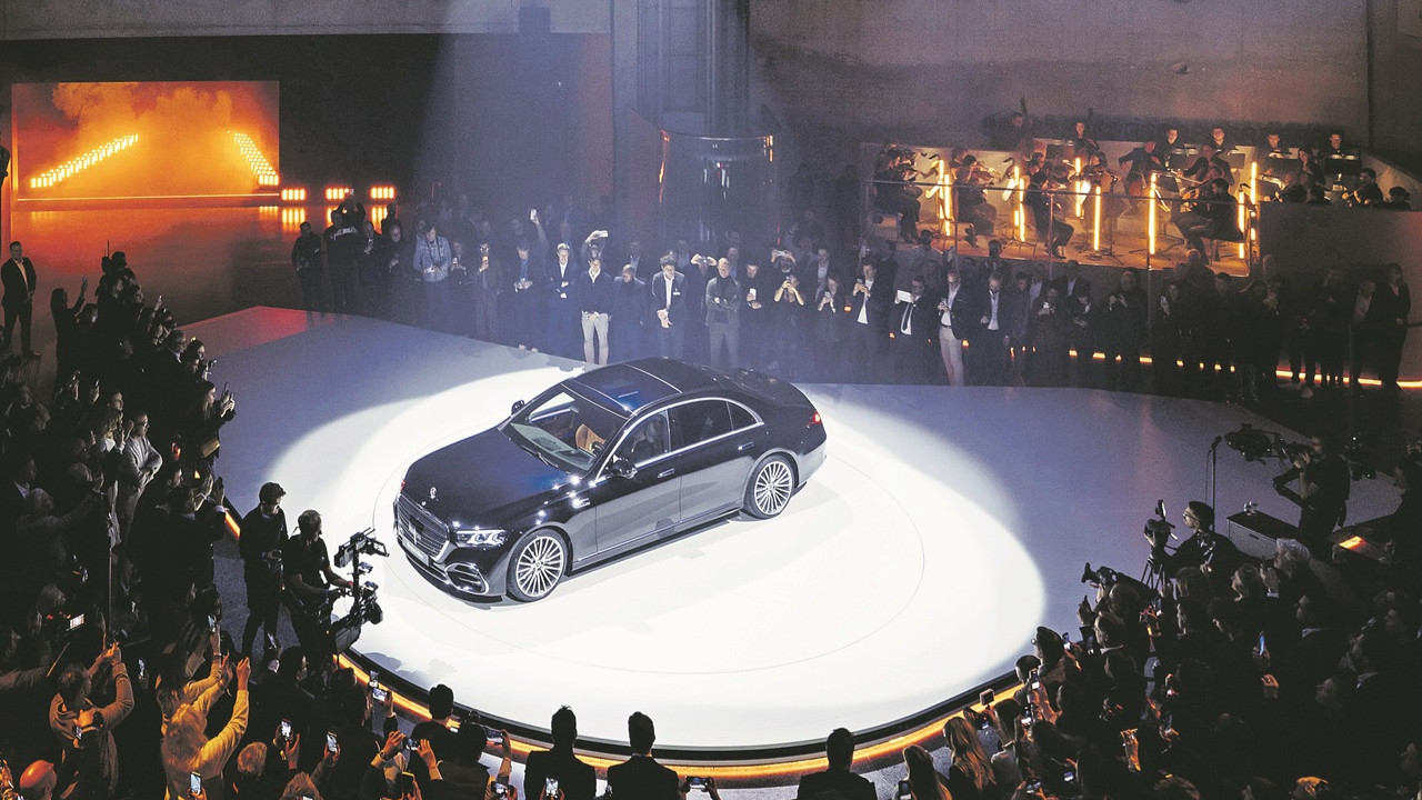 Mercedes-Benz S-Serisi Makyaj Operasyonu - Lüks Sedanlar Satışları Düşüşe rağmen SUV Modelleri Popülerlik Kazanıyor