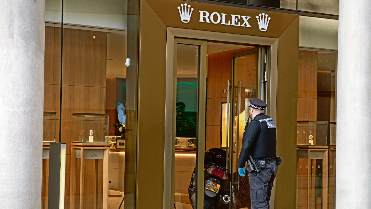 Tom Cruise ve Londra Hırsızlıkları: Evini Korumak İçin Özel Güvenlik Görevlilerine Karşı Cevap