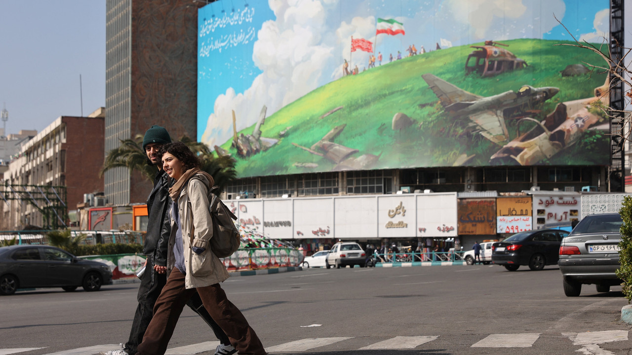 ABD ve İran'ın Umman'daki Görüşmeleri: Nükleer Program, Balistik Füzeler ve Bölgelere Etki