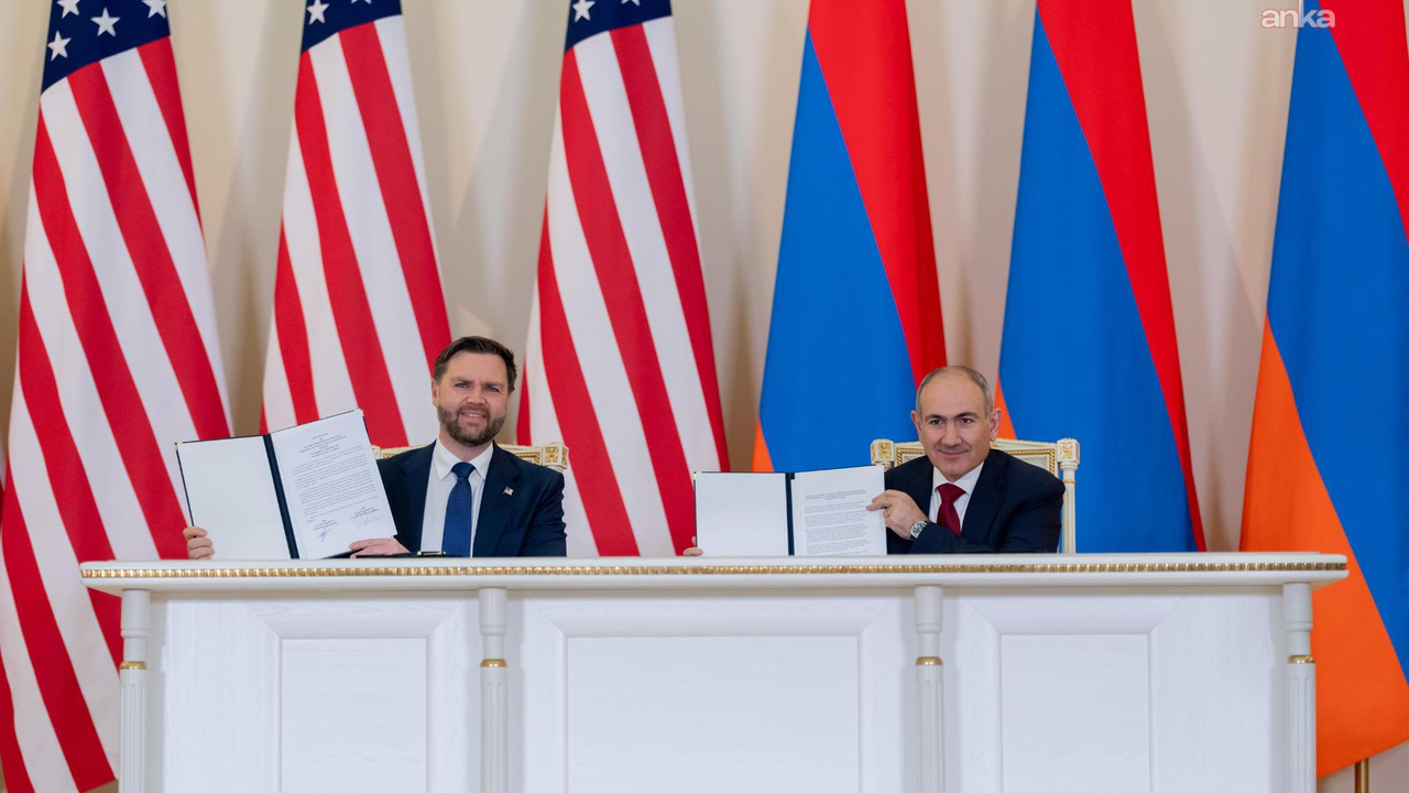 'Vance Erivan'a Ziyaretde, 9 Milyar Dolarlık Anlaşma İmzalandı'