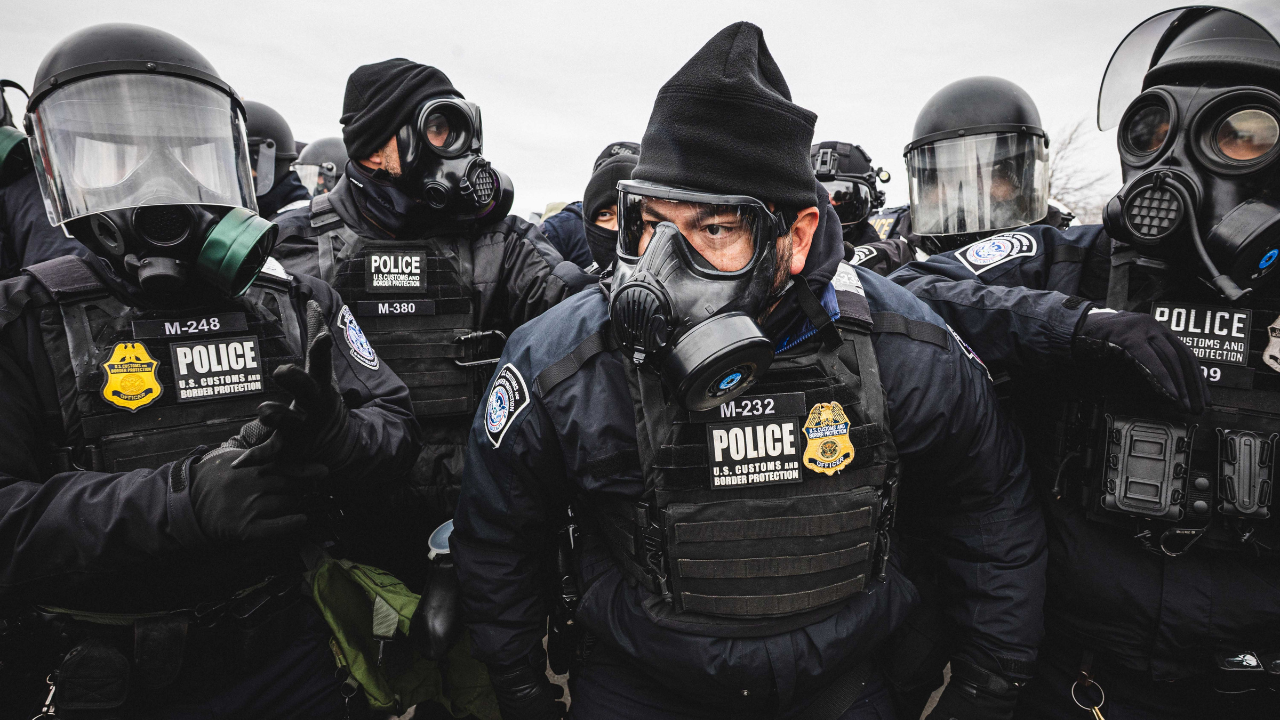 'AfD' ve 'Vlaans Belang': Avrupa'daki Aşırı Sağ Partilerin ICE Benzeri Polis Gücü İhtiyacı