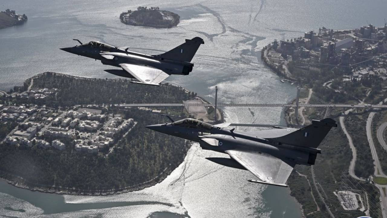 Yunanistan'da Gözaltında Kalan Hava Kuvvetleri Albayının İddiaları