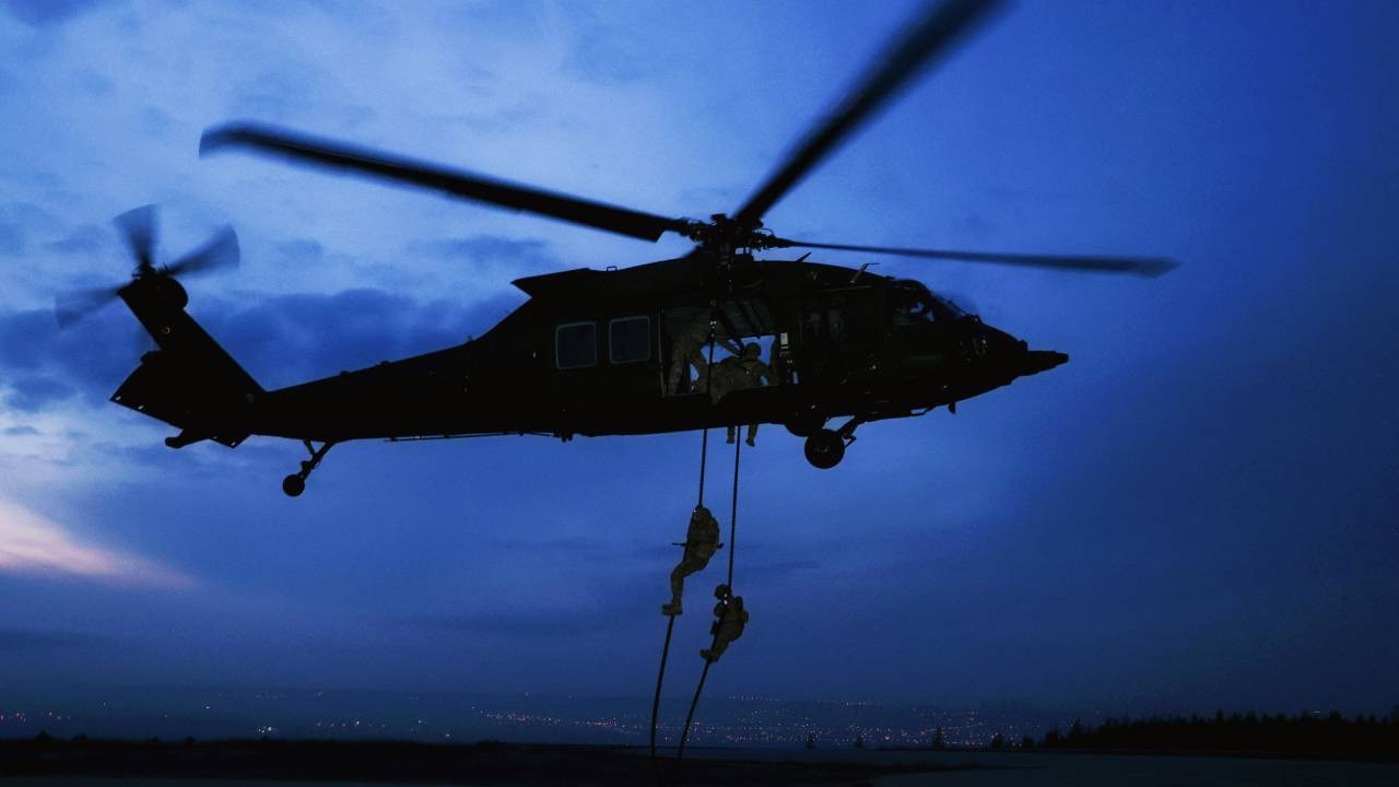 Middle East Eye inceledi: Komuta Türk generalde

NATO neden Türkiye'nin güneyinde yeni bir ordu kuruyor?