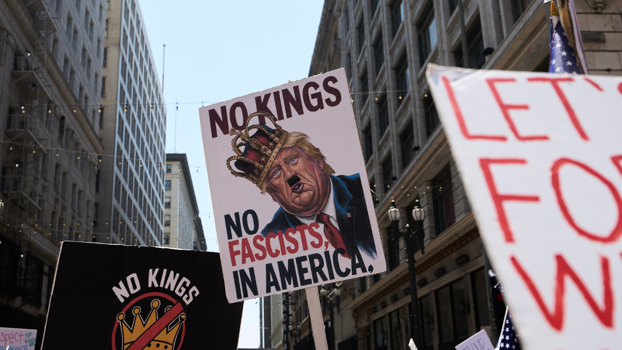 “Kral yok” isyanı büyüyor: Trump karşıtı gösteriler ABD’nin dört bir yanında