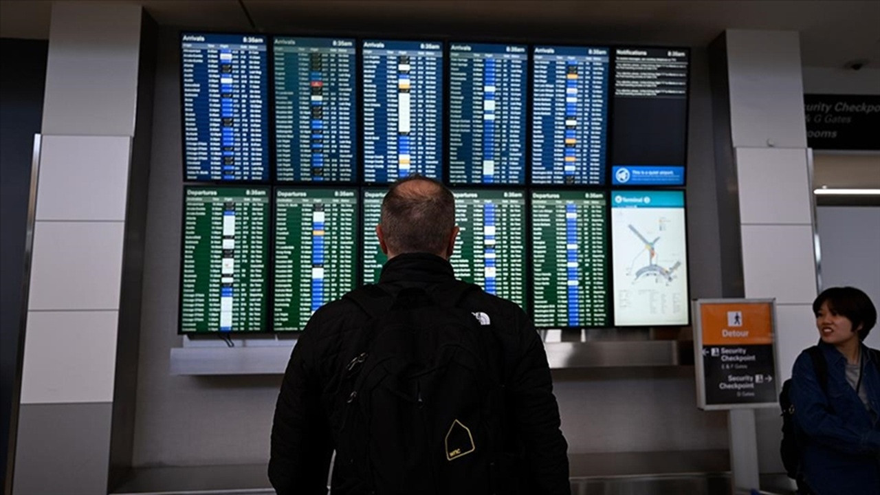 Yakıt fiyatları iki kattan fazla arttı: ABD'de uçuş iptalleri gündemde