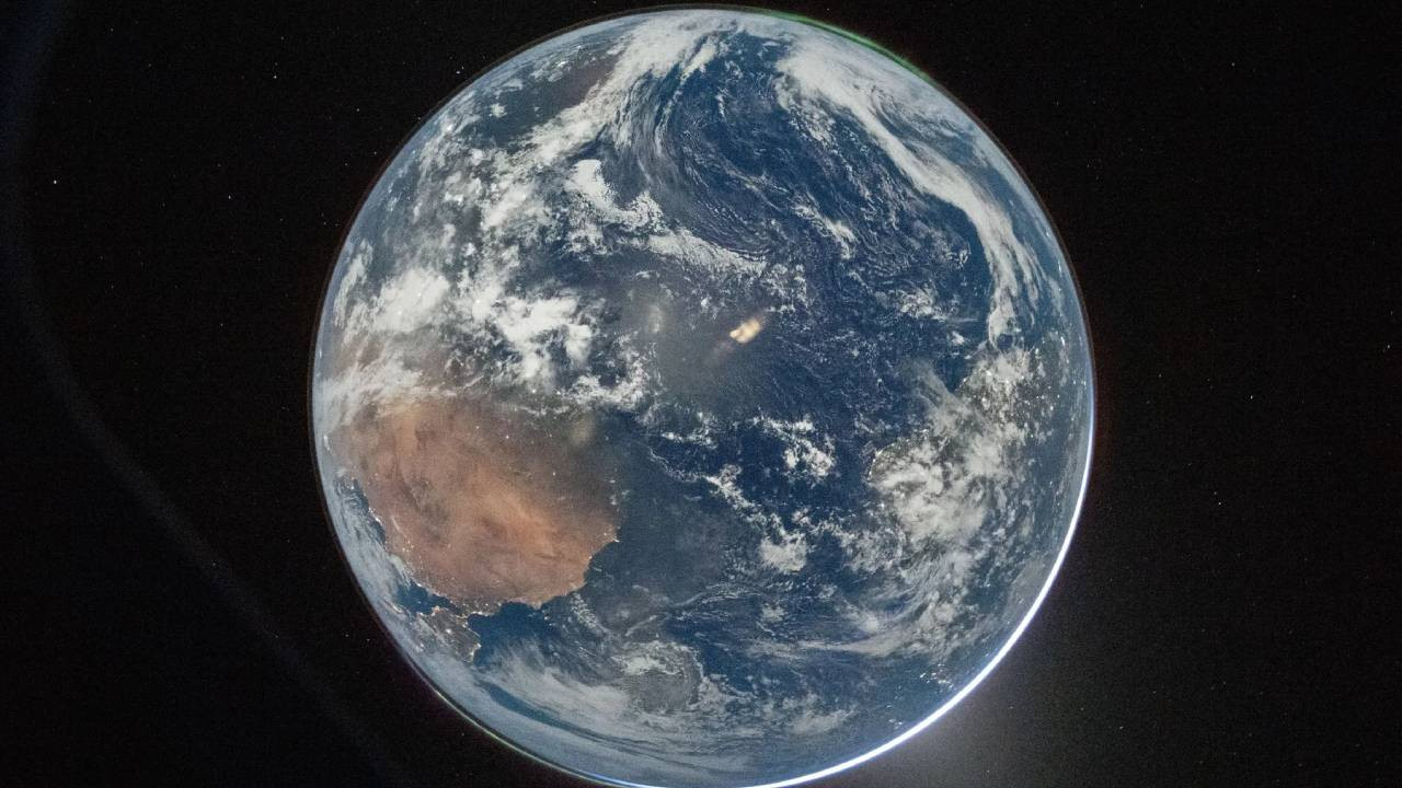 Ay'a giden Artemis II'den Dünya fotoğrafı