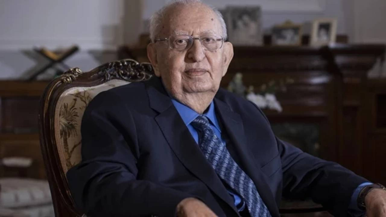 Eski TBMM Başkanı Hüsamettin Cindoruk hayatını kaybetti