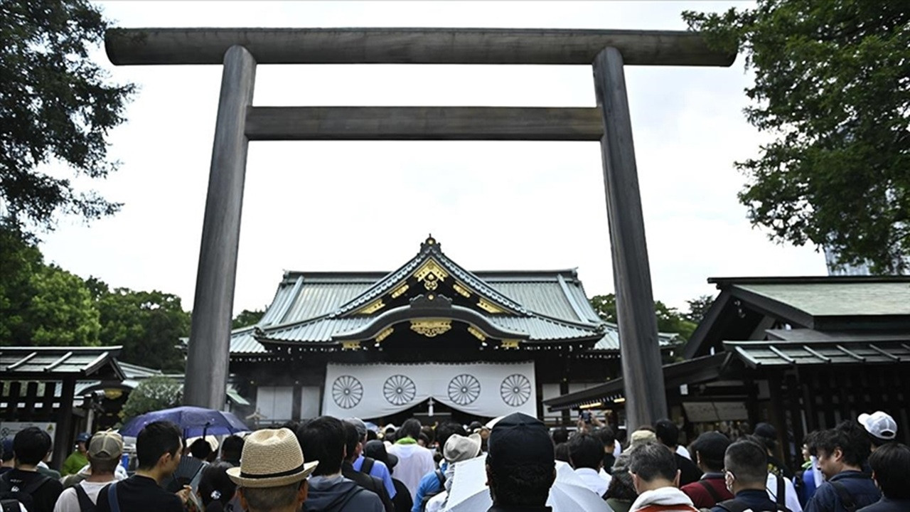 Tokyo-Pekin hattında 'tapınak ziyareti' gerilimi: 