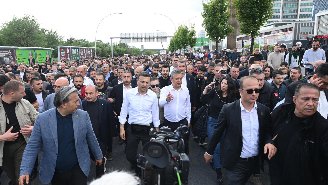 Dünya basını CHP'yi yazdı: Türkiye'de son yılların en dikkat çekici siyasi krizlerinden