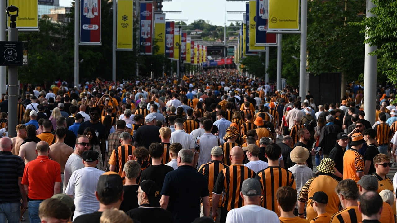 Hull City bugün Premier Lig'i kutlayacak