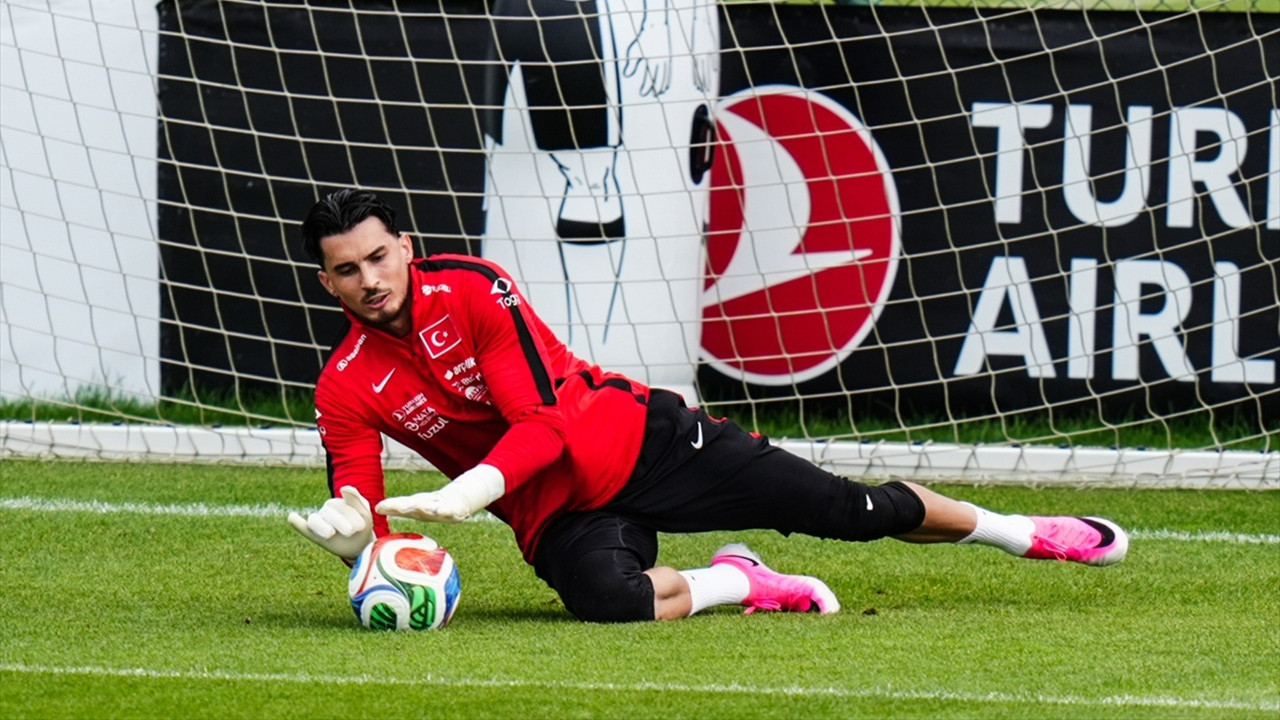 ⚽️ 2026 Dünya Kupası

Uğurcan Çakır: Göründüğü kadar kolay bir grupta değiliz, her maça aynı ciddiyetle çıkmalıyız