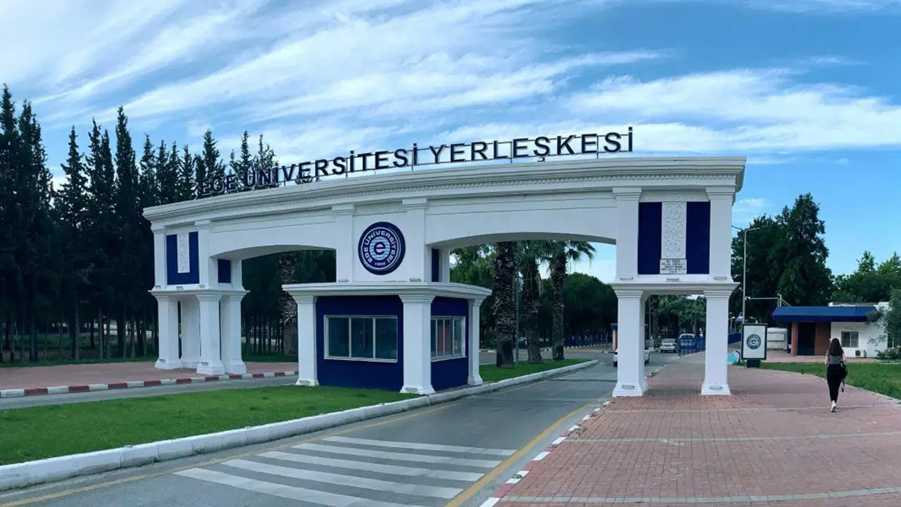 Ege Üniversitesi'nde ihalelerde usulsüzlük operasyonu: 45 ki