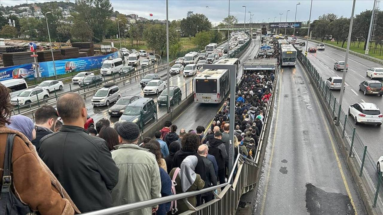 Eurostat haftalık çalışma sürelerini açıkladı:

Avrupa'da me