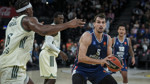 Beşiktaş ve Anadolu Efes'ten zafer gecesi
