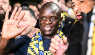 Havalimanında coşkulu karşılama: Fenerbahçe Kante'ye kavuştu