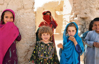 Taliban kız çocuklarının okula gitmesine izin verme kararından geri döndü