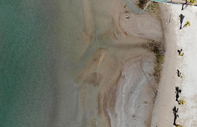 Muğla'nın Akyaka sahilinde deniz suyu 30 metre çekildi