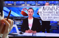 Canlı yayında savaşı protesto eden Rus gazeteci Alman medyasına transfer oldu