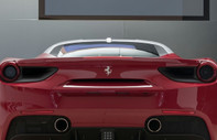 Ferrari 458 ve 488 model arabalarını geri çağırdı