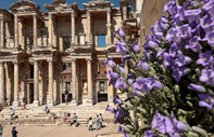 Efes Antik Kenti'nde salgının izi kruvaziyer dalgasıyla siliniyor