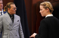 Johnny Depp ve Amber Heard’ün duruşmalardaki kıyafetleri neyi ima ediyor?