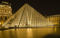 Louvre Müzesi eski müdürü, tarihi eser kaçakçılığına 'göz yummakla' suçlanıyor