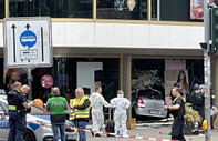 Berlin'de bir kişinin aracını yayaların üzerine sürmesi sonucu 1 kişi öldü