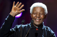 Irkçılıkla mücadeleye adanmış bir ömür: Nelson Mandela