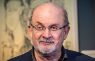 İran, nükleer anlaşma öncesinde Salman Rushdie'ye yapılan saldırıyı tartışıyor
