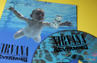 Nirvana, Nevermind albüm kapağı için açılan davayı kazandı