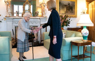 Kraliçe 2. Elizabeth 15 İngiltere başbakanı gördü
