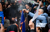 New York Times yazdı: İran'ı sallayan hükümet karşıtı protestolarda kadınlar merkezde