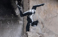 Banksy bu sefer Ukrayna'da çizdi