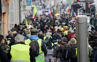 Paris’te sarı yelekliler protestolarının 4. yılında da sokağa indi